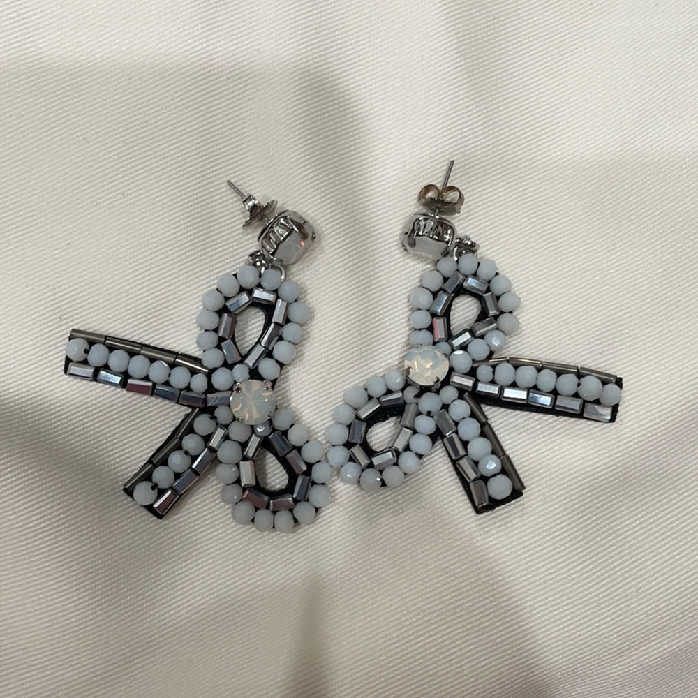 Statement bow earrings